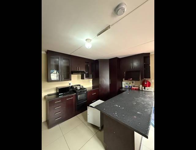 10 BEDROOM FREESTANDING FOR SALE IN HEIDELBERG EXT 5